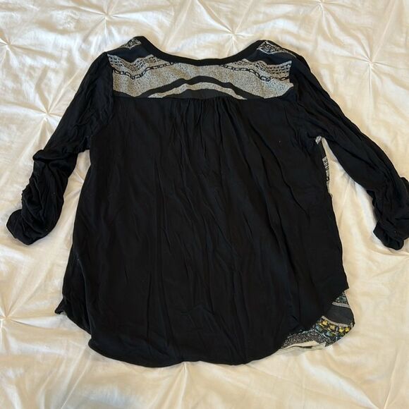 DR2 Women's Black and Gray V-Neck Roll Tab Long Sleeves Tunic Top Size Medium - Picture 6 of 8